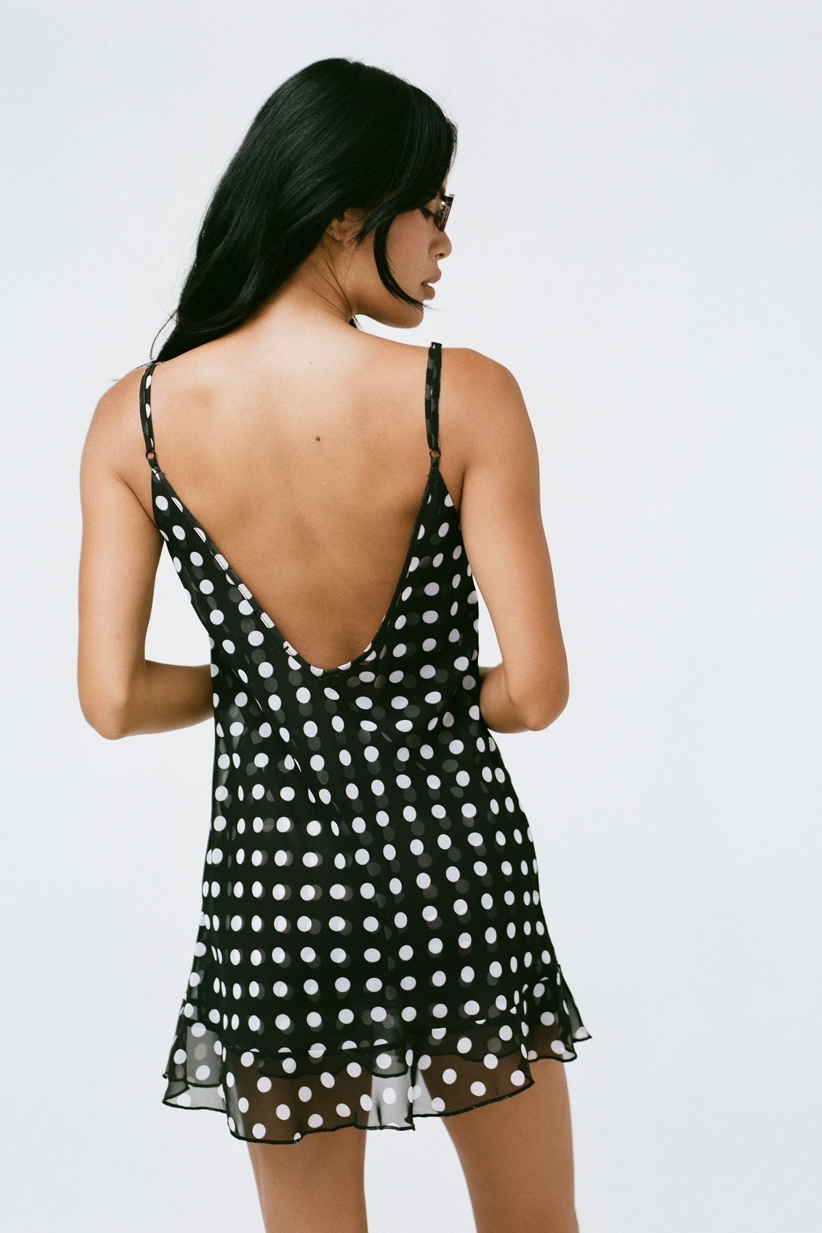 BLACK & WHITE DOT
